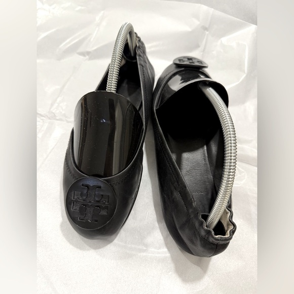 Tory Burch Minnie Travel Ballet Flats Black Leather 8.5 Foldable Logo Flats - Picture 10 of 10